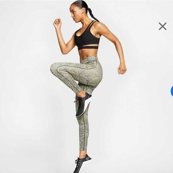 Nike One Leopard‎ Print 7/8 Tights XXL NEW!!! - Picture 2 of 10